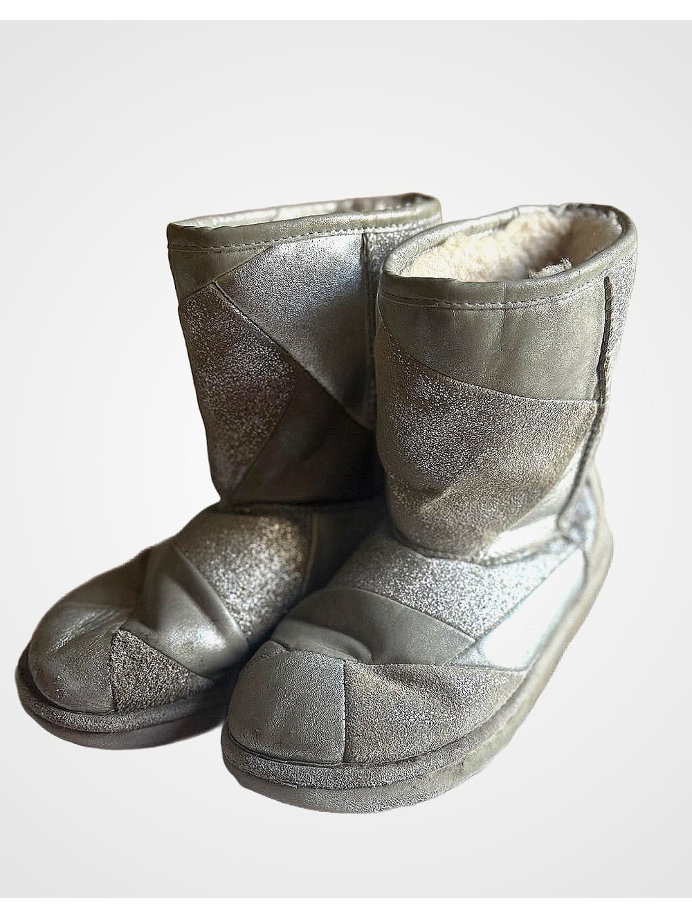 UGG Girls' Classic Patchwork Silver Sheepskin Boots Size 3 #kidsfashion #cozy